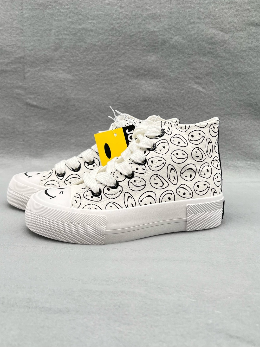 Joe Boxer Smiley Face High Top Sneakers Youth Size 13 NWT